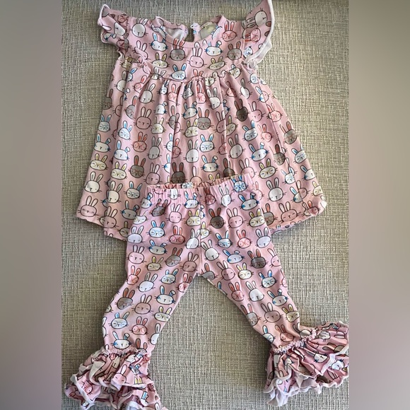 Bunny outfit - Picture 1 of 1